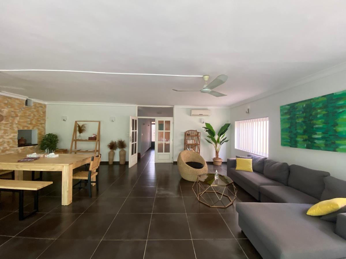 L'Oasis Guesthouse Котону Екстер'єр фото