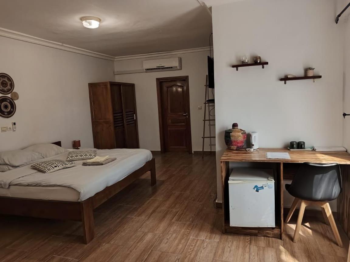 L'Oasis Guesthouse Котону Екстер'єр фото