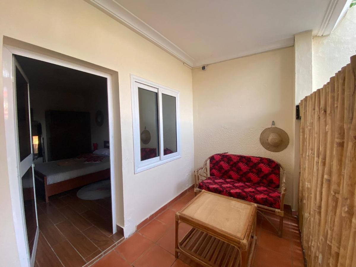L'Oasis Guesthouse Котону Екстер'єр фото