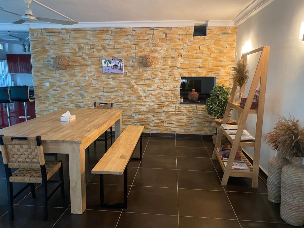 L'Oasis Guesthouse Котону Екстер'єр фото