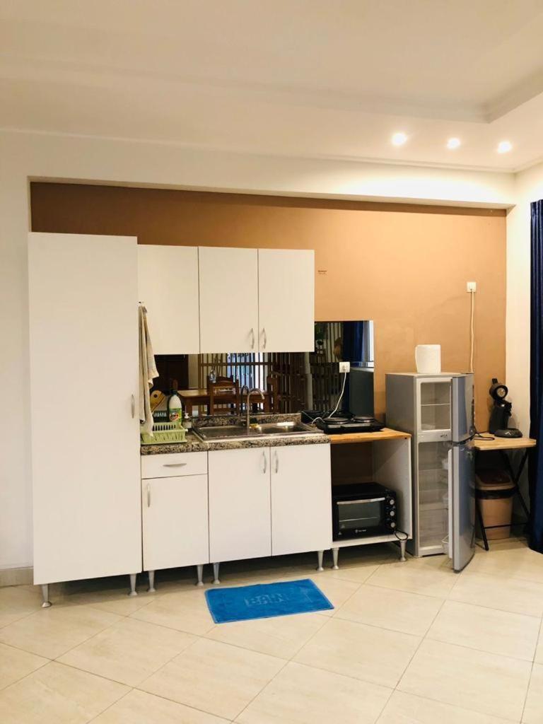 L'Oasis Guesthouse Котону Екстер'єр фото